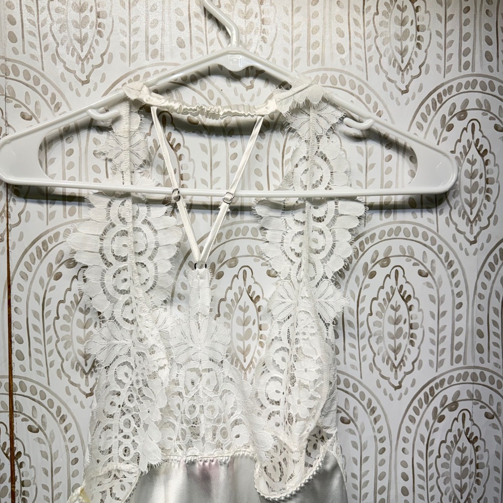 Victoria's Secret Slip Dress Women M White Lace Satin Strappy Bridal Nightgown - Picture 7 of 9